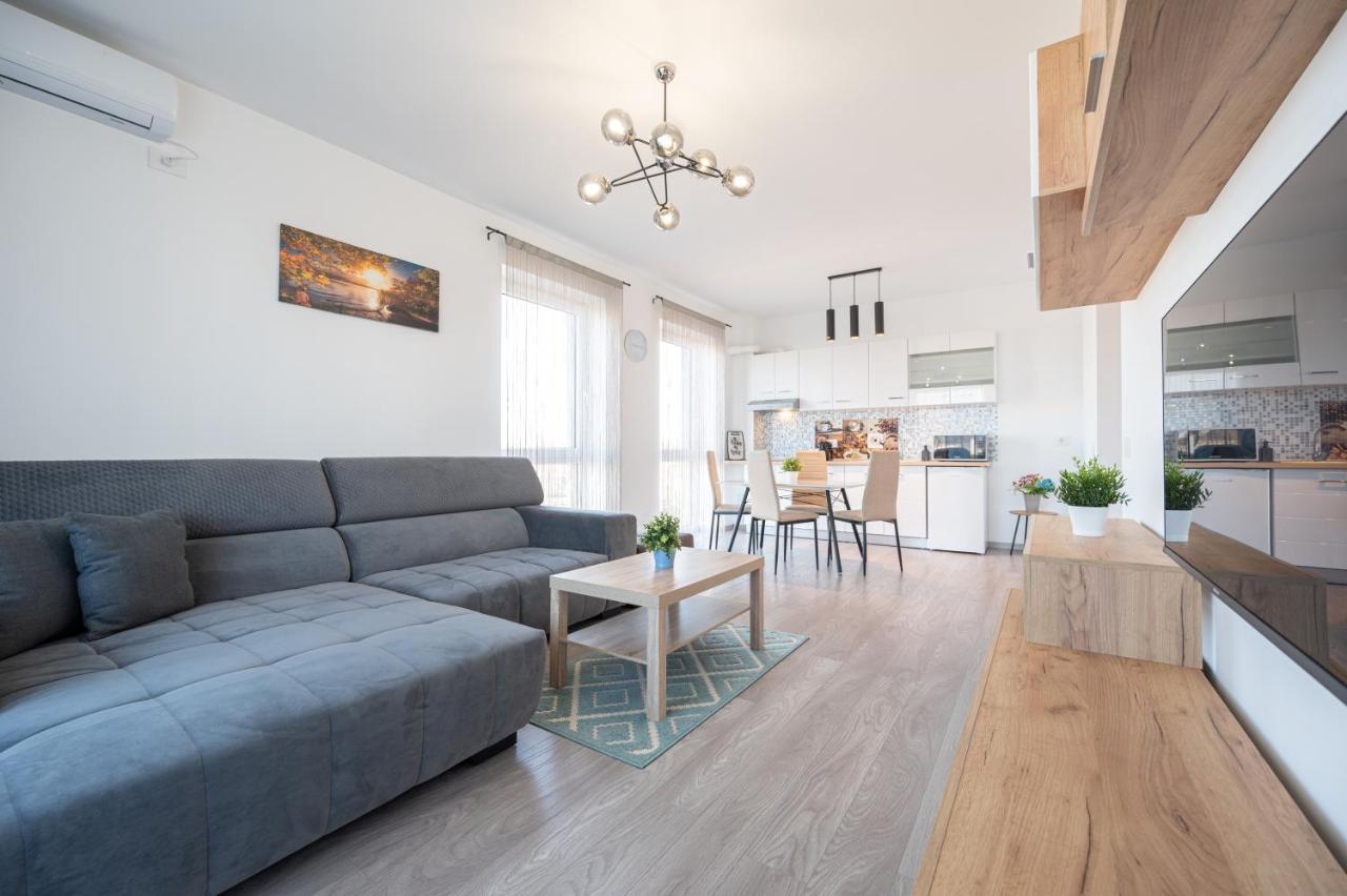 Serene Flat Oradea Exterior foto