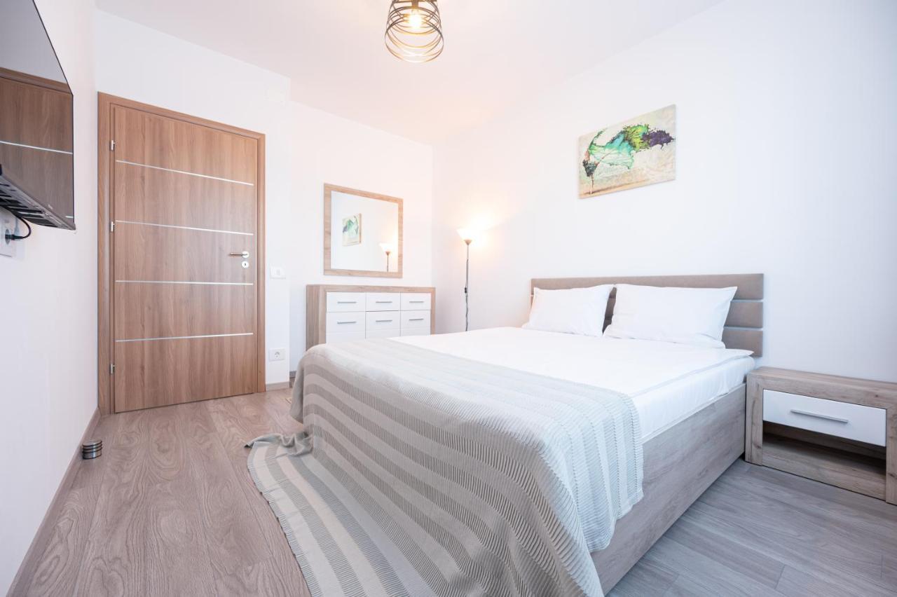 Serene Flat Oradea Exterior foto